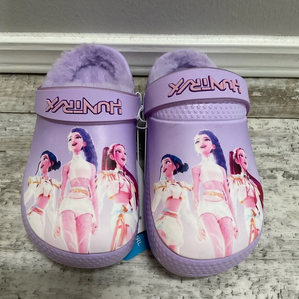 NWT Demon Hunters clogs size 12 / 13